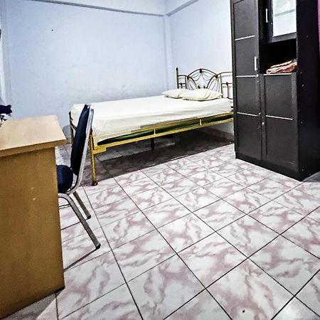 Oyo 91757 Surya Hotelneartaman Anggrek Pkk Watansoppeng Lalabata Εξωτερικό φωτογραφία