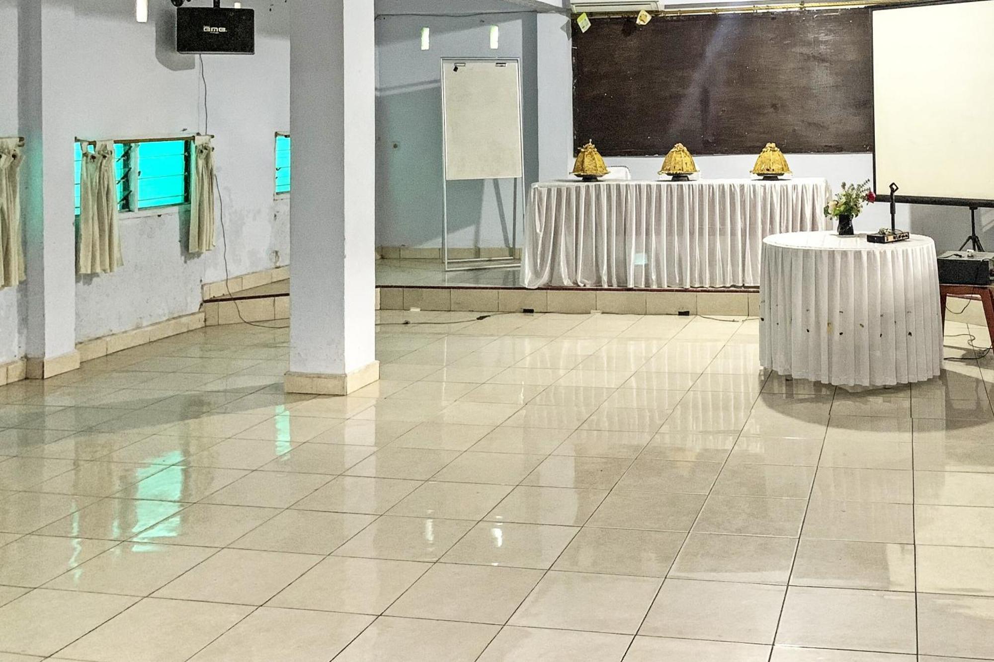 Oyo 91757 Surya Hotelneartaman Anggrek Pkk Watansoppeng Lalabata Εξωτερικό φωτογραφία