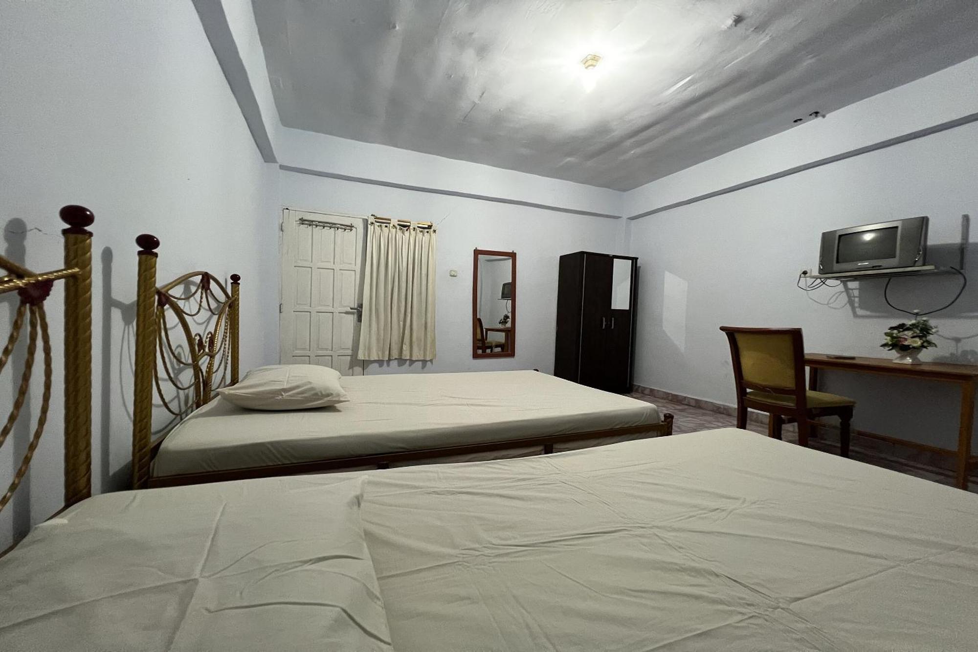 Oyo 91757 Surya Hotelneartaman Anggrek Pkk Watansoppeng Lalabata Εξωτερικό φωτογραφία