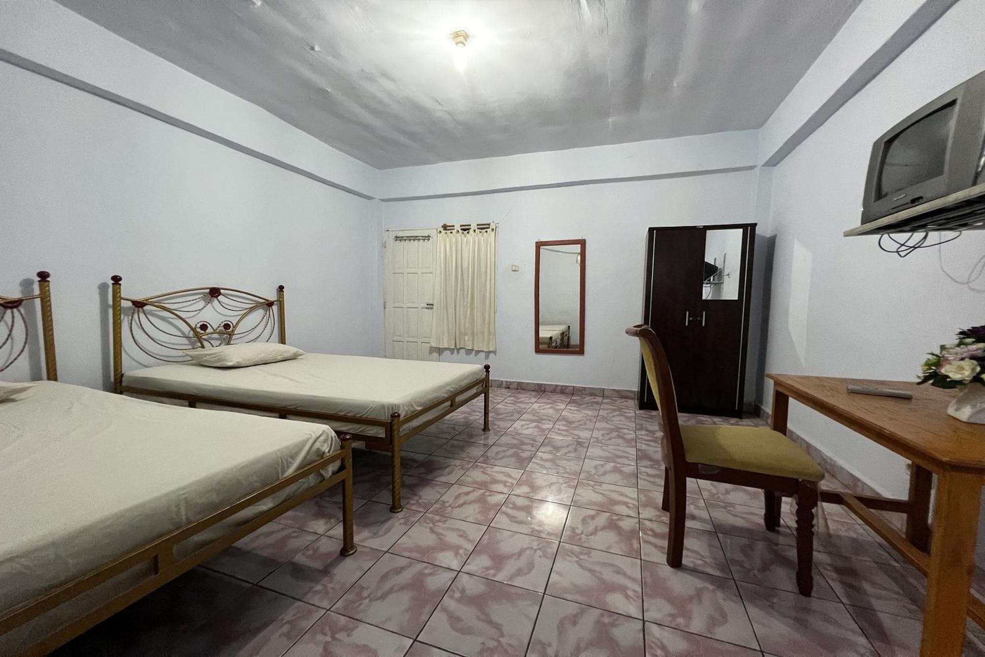 Oyo 91757 Surya Hotelneartaman Anggrek Pkk Watansoppeng Lalabata Εξωτερικό φωτογραφία